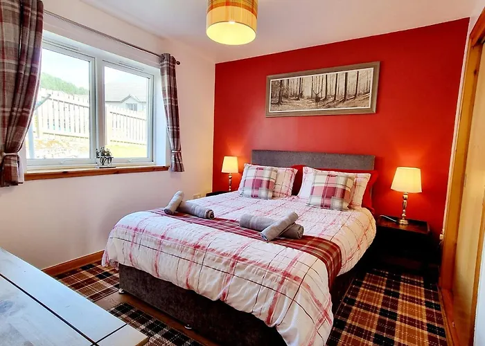 Hill View 2 Bedroom Free Parking