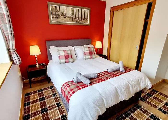Hill View 2 Bedroom Free Parking